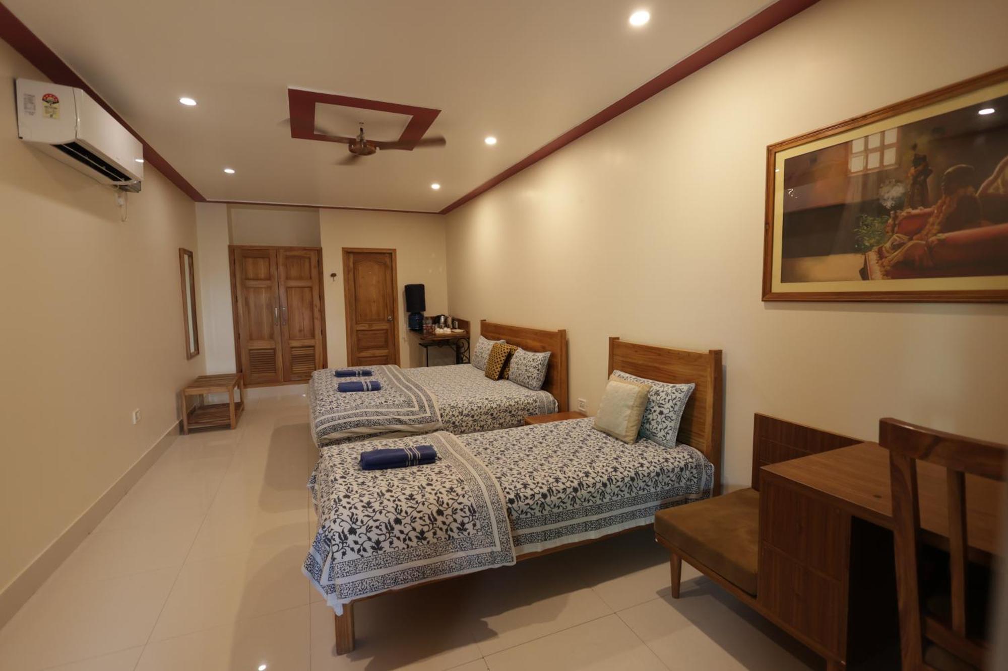 Mvt Guesthouse & Restaurant Vrindāvan Exterior foto